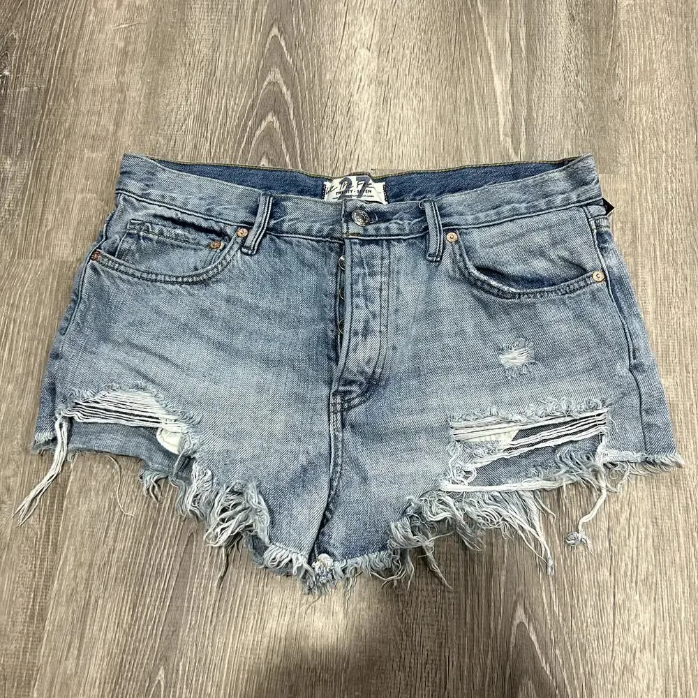 Free People We the Free Loving Good Vibrations Shorts Denim Jean Shorts Size 27